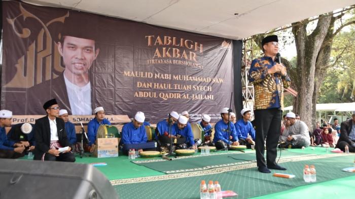 yandri-susanto-ustaz-abdul-somad.jpg