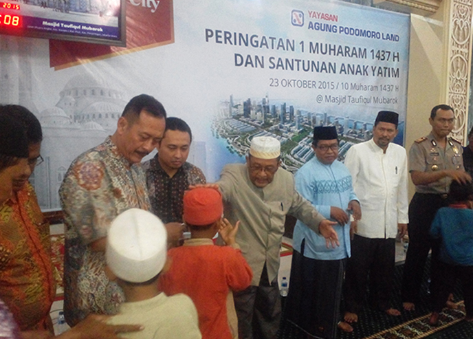 yayasan-agung-podomoro-santuni-anak-yatim_20151030_071730.jpg