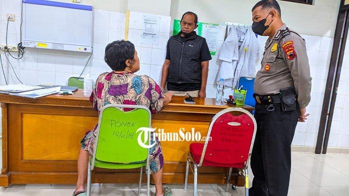 yc-saat-diinterogasi-oleh-petugas-polisi-di-solo-istri-potong-burung-suami.jpg