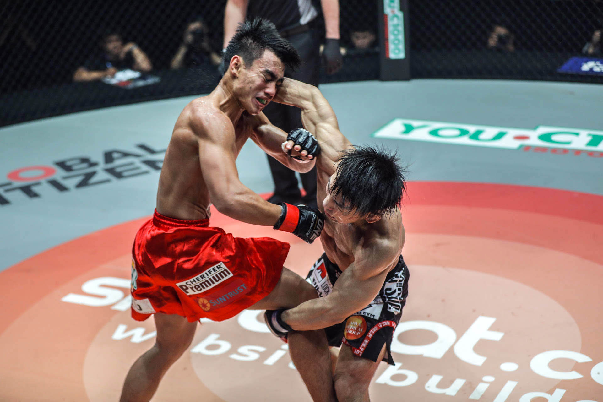 yosuke-saruta-sabet-gelar-one-strawweight-world-champion_20190120_223049.jpg