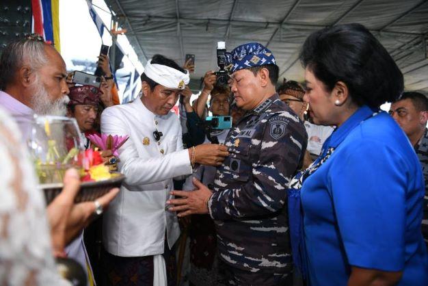 yudo-margono-menerima-penganugerahan-gelar-kesatria-padma-nusantara.jpg
