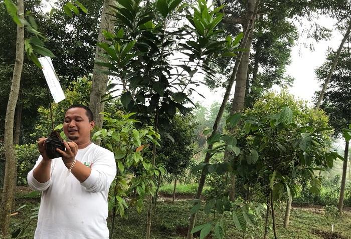 yuhan-subrata-dan-pondokan-yang-dibangun-untuk-mengembalikan-mitos-kepercayaan-warga.jpg
