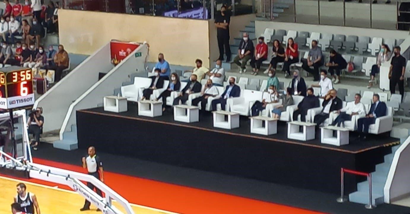 zainudin-amali-ketua-dpr-ri-puan-maharani-dan-menteri-bumn-erick-thohir.jpg