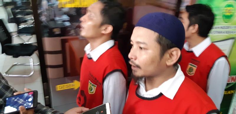 zul-zivilia-saat-akan-meninggalkan-ruang-sidang-pengadilan-negeri-jakarta-utara.jpg