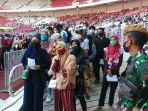 1-juta-warga-mengikuti-vaksinasi-masal-di-stadion-utama-gbk_20210627_212940.jpg