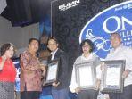 100-billion-achievement-award-2019.jpg
