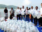 100-ribu-bibit-ikan-di-waduk-jatiluhur.jpg