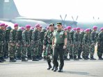 1000-prajurit-tni-diberangkatkan-ke-sumsel_20151023_134920.jpg