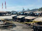 12-mobil-terbakar-di-dprd-papua_1.jpg
