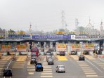 15-ruas-jalan-tol-mengalami-kenaikan-tarif_20151101_221718.jpg