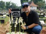 17-hari-pasca-istrinya-meninggal-indro-warkop-membagikan-kegiatannya-sehari-hari_20181026_135103.jpg
