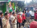 2-aksi-damai-tolak-tower-senin-53-lalu-di-desa-pasiraman-pekuncen_20180307_220434.jpg