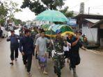 2-jenazah-wanita-terlambat-dimakamkan-akibat-banjir-mengepung-kota-samarinda.jpg
