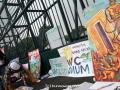 20110427_Melukis_WC_Umum_di_Depan_DPR.jpg