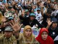 20110503_Guru_Honorer_Menuntut_Diangkat_Menjadi_PNS.jpg