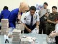 20110503_Uang_Korupsi_Dikembalikan_Ke_Negara_.jpg