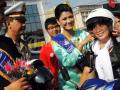 20110615_Gadis_Dan_Bujang_Palembang_Bagi_Helm_Gratis.jpg