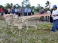 20110623_Membajak_Sawah_Didadapan_Menteri_BUMN.jpg