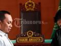 20110823_Gayus_Ngobrol_Usai_Sidang_PN_Tangerang.jpg