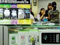 20110824_Belanja_Smartphone_Jelang_Lebaran_.jpg