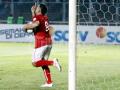 20111011_Selebrasi_Gonzales_.jpg