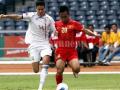 20111103_Filipina_Vietnam_Saling_Berebut_Bola.jpg