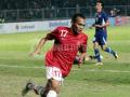 20111113_Ferdinand_Mengakhiri_Perlawanan_Thailand.jpg