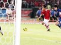 20111114__Andik_Vermansyah_Tengah_Menggiring_Bola_Ke_Gawang_Thailand.jpg