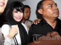 20120307_Malinda_Dee_Hadapi_Vonis_Majelis_Hakim.jpg