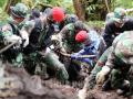 20120516_Foto_Kopassus_Evakuasi_Korban_Sukhoi_Rusia_4225.jpg