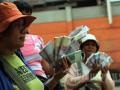 20120801_Jasa_Penukaran_Uang_Jelang_Lebaran_6909.jpg