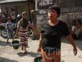 20120809_Korban_Kebakaran_Antre_Air_Bersih_5210.jpg