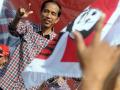 20120829_Jokowi_Sapa_Metal_Pada_Simpatisan_7345.jpg