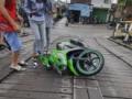 20120831_Pengendara_Motor_Jatuh_di_Jembatan_Kehewanan_9259.jpg