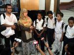 20121012_Siswa_SMP_Miskin_Datangi_Dinas_Pendidikan_DKI_Jakarta_3454.jpg