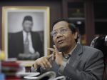 20121123_Bantahan_Mahfud_MD_3391.jpg