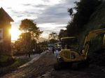 20130110_Longsor_di_Puncak_3604.jpg