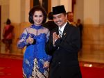 20130115_Menpora_Roy_Suryo_dan_Istri__5957.jpg