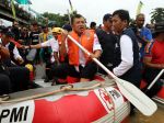 20130116_Jusuf_Kalla_Tinjau_Lokasi_Banjir_2432.jpg