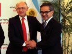 20130116_Menlu_Indonesia_Bersalaman_dengan_Menlu_Argentina_8173.jpg