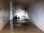 20130119_Penyelam_Mencari_Korban_Banjir_UOB_Plaza_6062.jpg