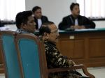 20130128_Sidang_Perdana_Korupsi_Ayah_dan_Anak_2640.jpg