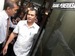 20130130_Aceng_Fikri_Penuhi_Panggilan_Polda_Jabar_3436.jpg