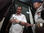 20130130_Aceng_Fikri_Penuhi_Panggilan_Polda_Jabar_8716.jpg