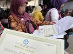 20130217_Guru_Terima_Sertifikat_Sertifikasi_2175.jpg