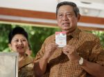 20130224_SBY_Berikan_Suara_Pilkada_Jabar_5513.jpg