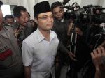 20130225_Aceng_Fikri_Terima_Surat_Pemberhentian_6048.jpg