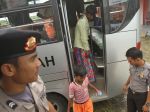 20130227_121_Warga_Rohingya_Dievakuasi_5876.jpg