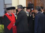 20130312_Taufik_Kiemas_Terima_Gelar_Doktor_Kehormatan_2322.jpg