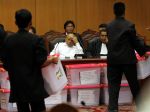 20130318_Sidang_Perdana_Perkara_Perselisihan_Pemilukada_Jawa_Barat_6225.jpg